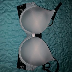 PINK Victoria’s Secret Wear Everywhere PushUp Bra